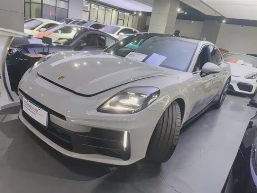 Porsche Panamera 2024