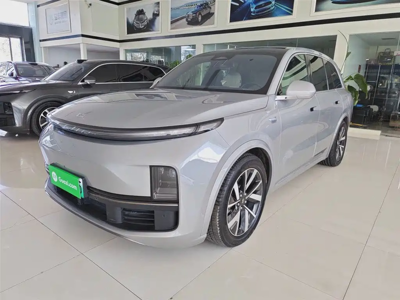 Li Auto L8