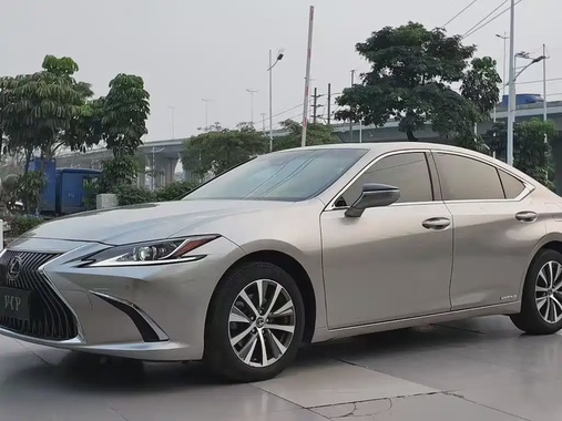 Lexus ES 2021