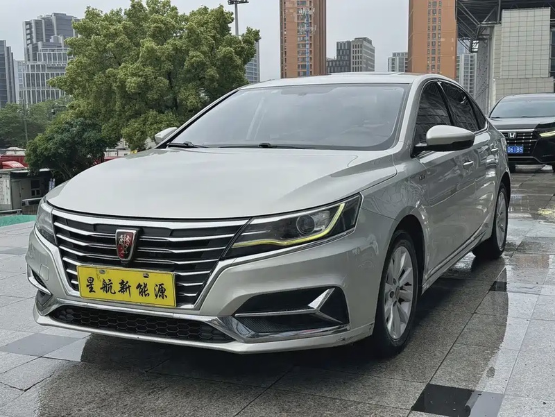 Roewe i6