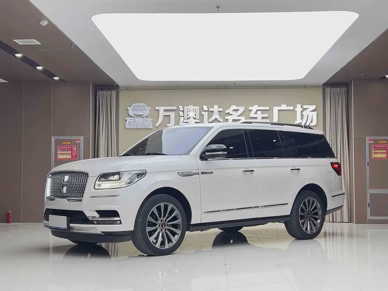 Lincoln Navigator