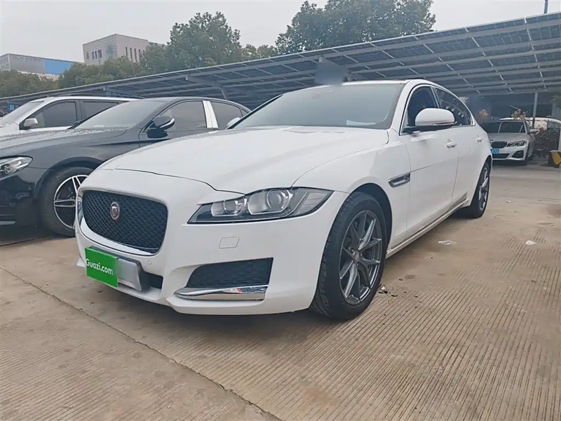 Jaguar XF