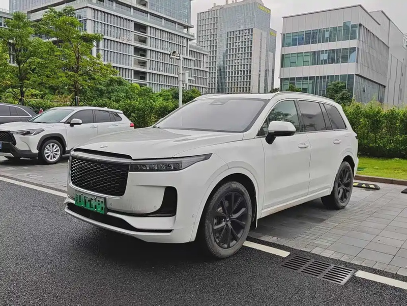 Li Auto ONE