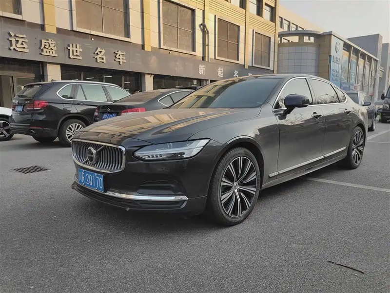 Volvo S90