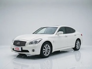 Infiniti Q70 2013