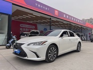 Lexus ES 2024