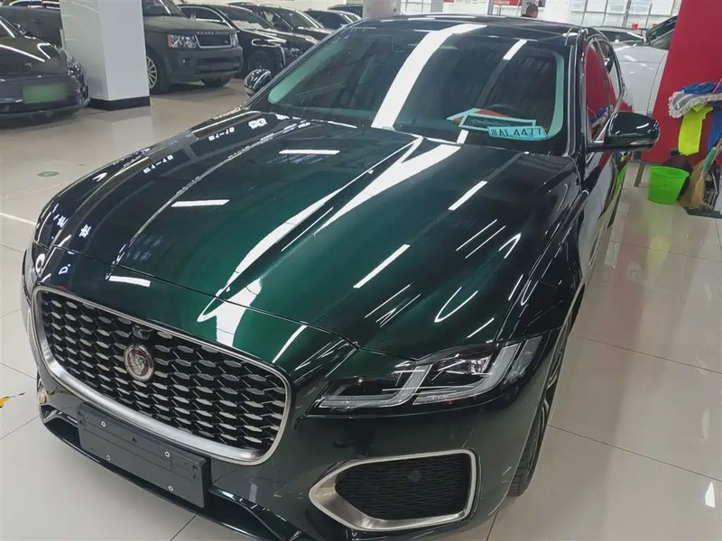 Jaguar XF