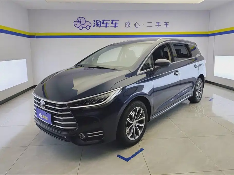 BYD MAX