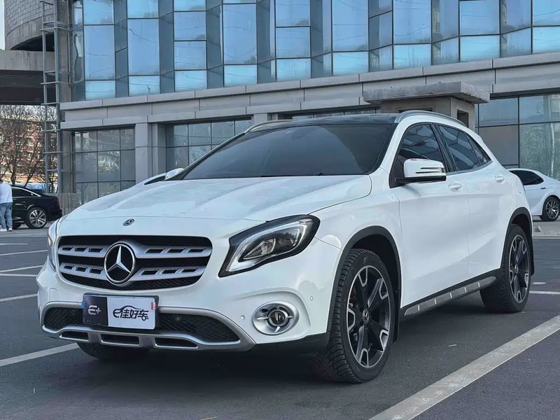 Mercedes-Benz GLA-Class