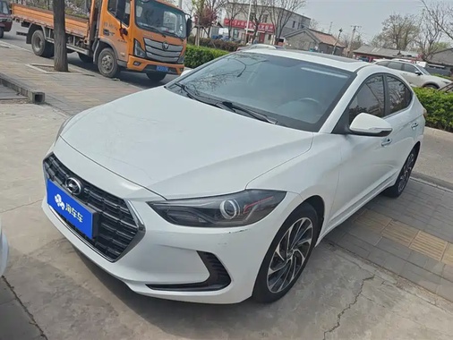 Hyundai Elantra 2021