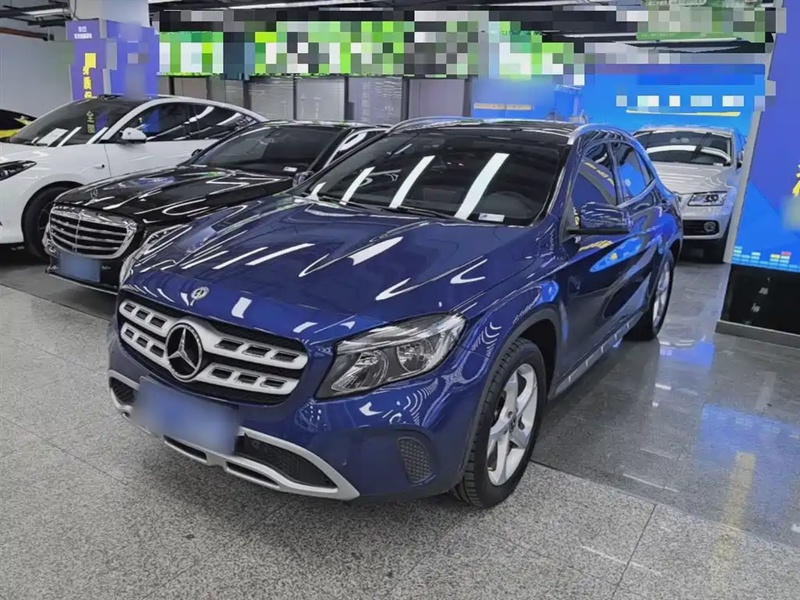 Mercedes-Benz GLA-Class