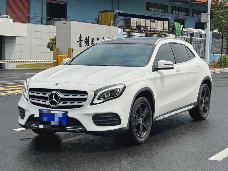 Mercedes-Benz GLA-Class
