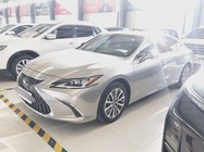 Lexus ES 2022