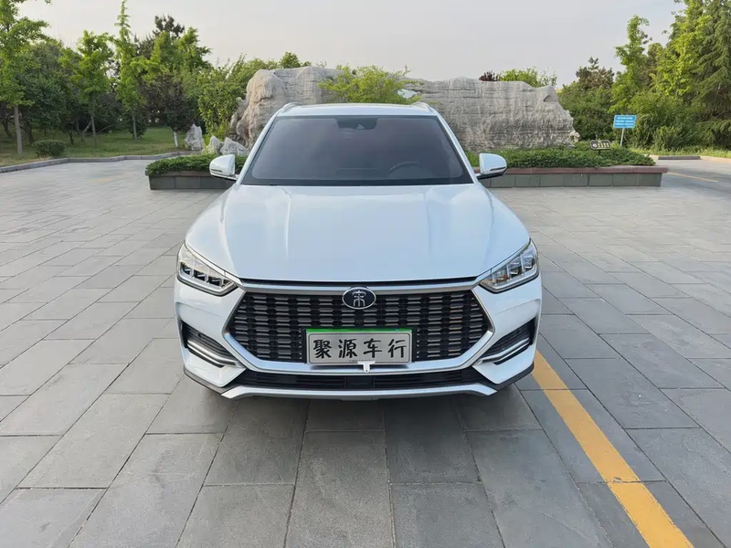 BYD PLUS
