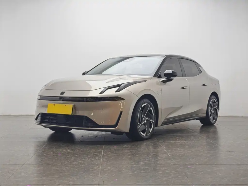 Lynk & Co 07