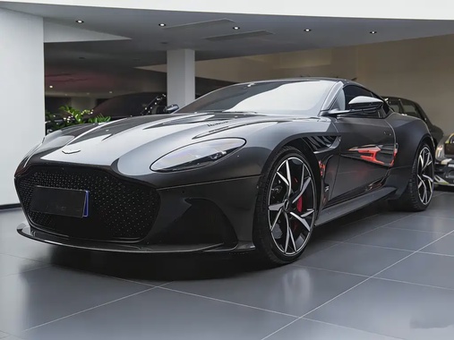 Aston Martin DBS 2019