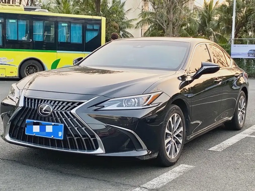 Lexus ES 2023