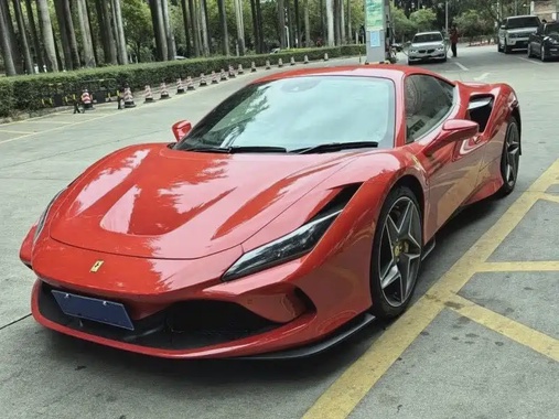 Ferrari F8 2022