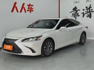 Lexus ES 2020