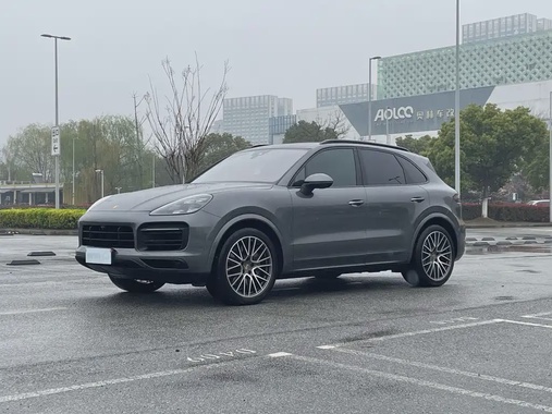Porsche Cayenne 2022