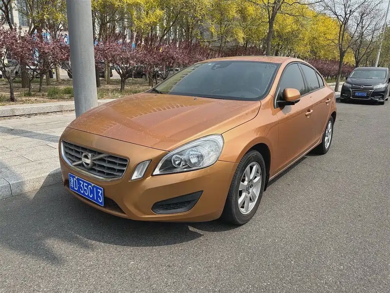 Volvo S60