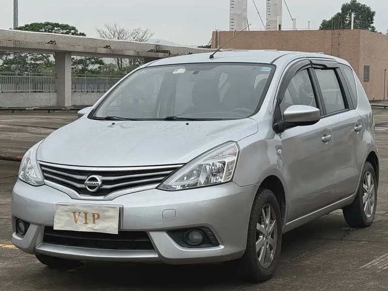 Nissan Livina