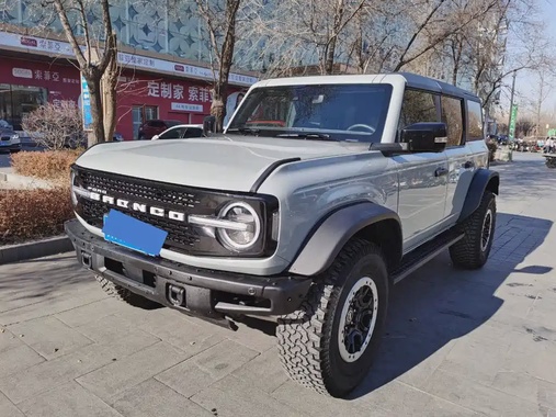 Ford Bronco 2024