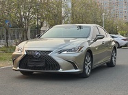 Lexus ES 2019