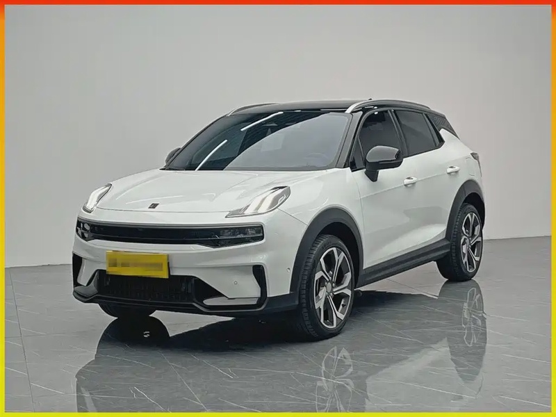 Lynk & Co 06