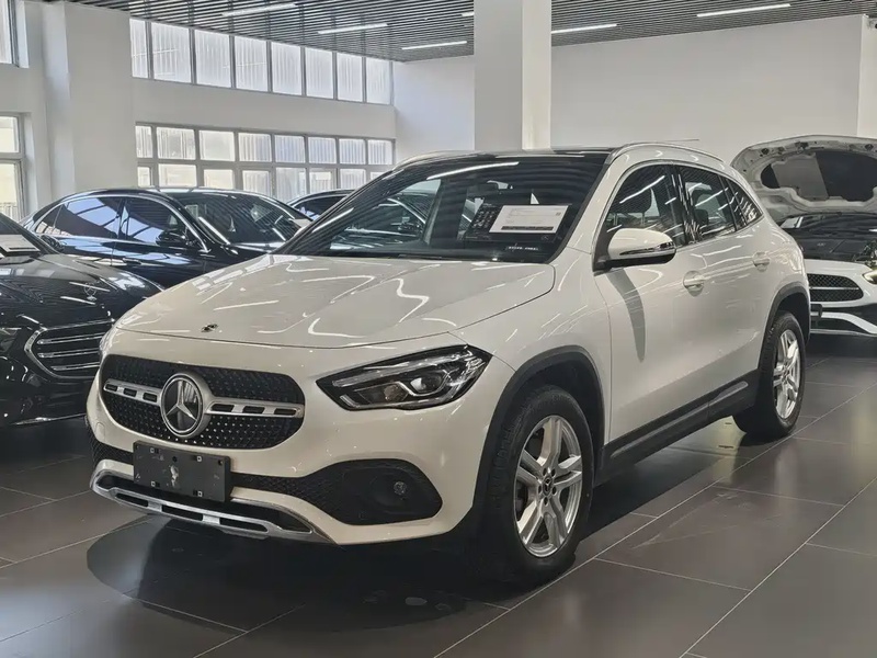 Mercedes-Benz GLA-Class