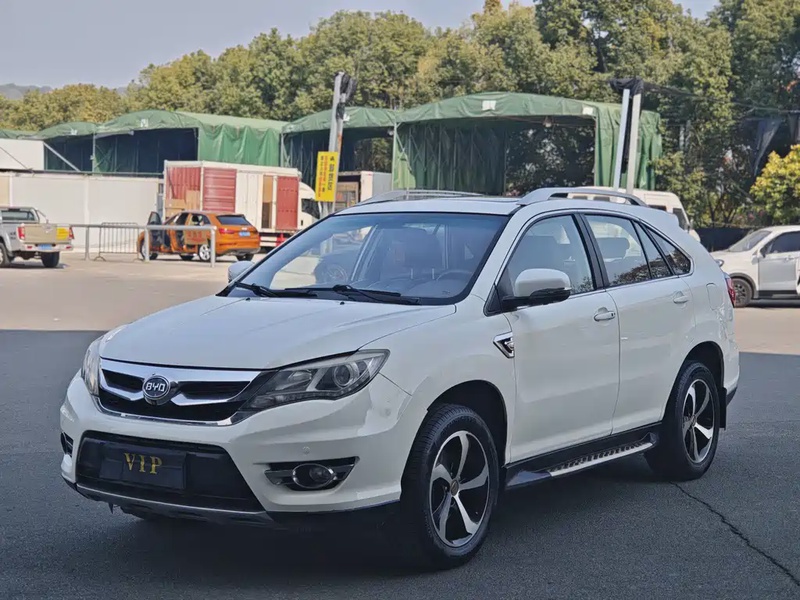 BYD S7