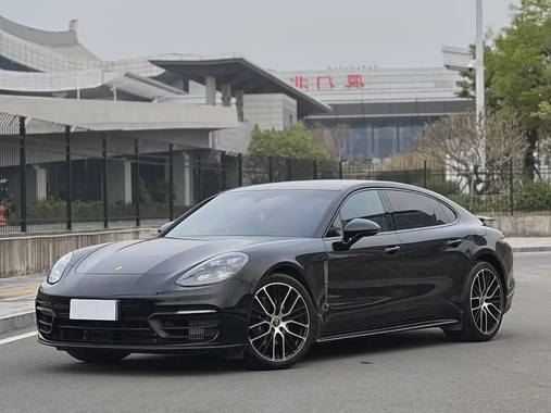 Porsche Panamera 2023