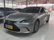 Lexus ES 2024