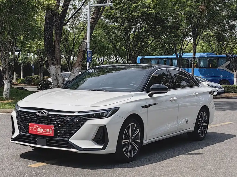 Chery Arrizo 8