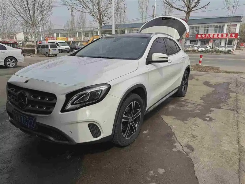 Mercedes-Benz GLA-Class