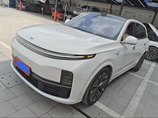 Li Auto L7 2025