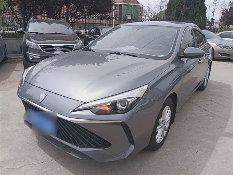 Roewe i5