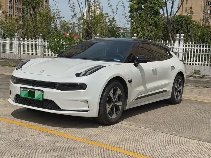 Zeekr 001