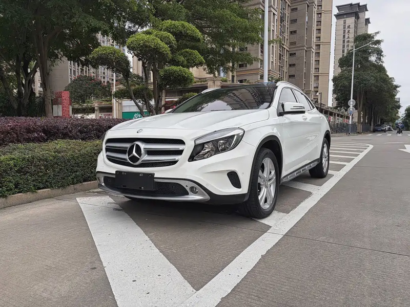Mercedes-Benz GLA-Class