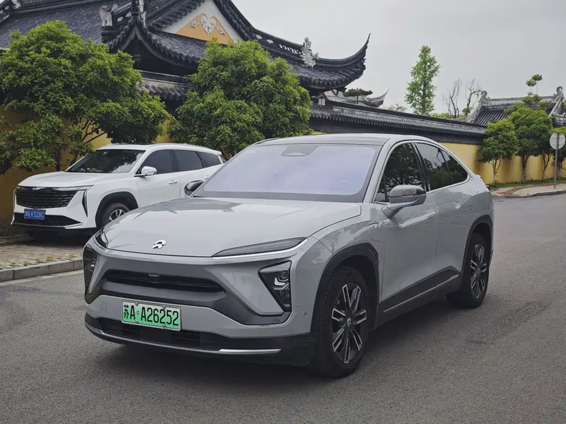 NIO ES6