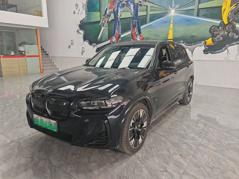 BMW iX3