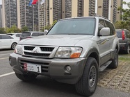 Mitsubishi Pajero 2011
