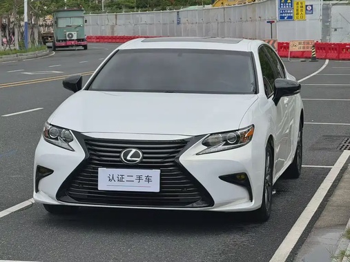 Lexus ES 2018
