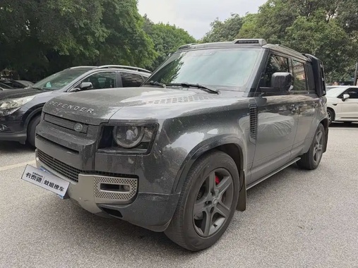 Land Rover Defender 2024