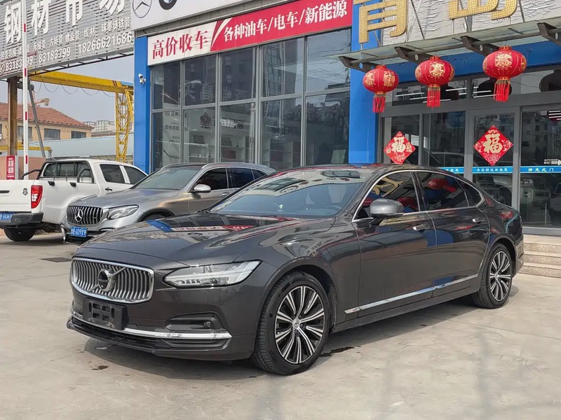Volvo S90