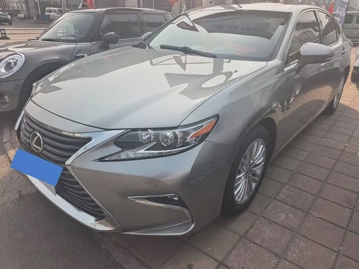 Lexus ES 2017