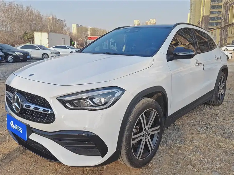 Mercedes-Benz GLA-Class