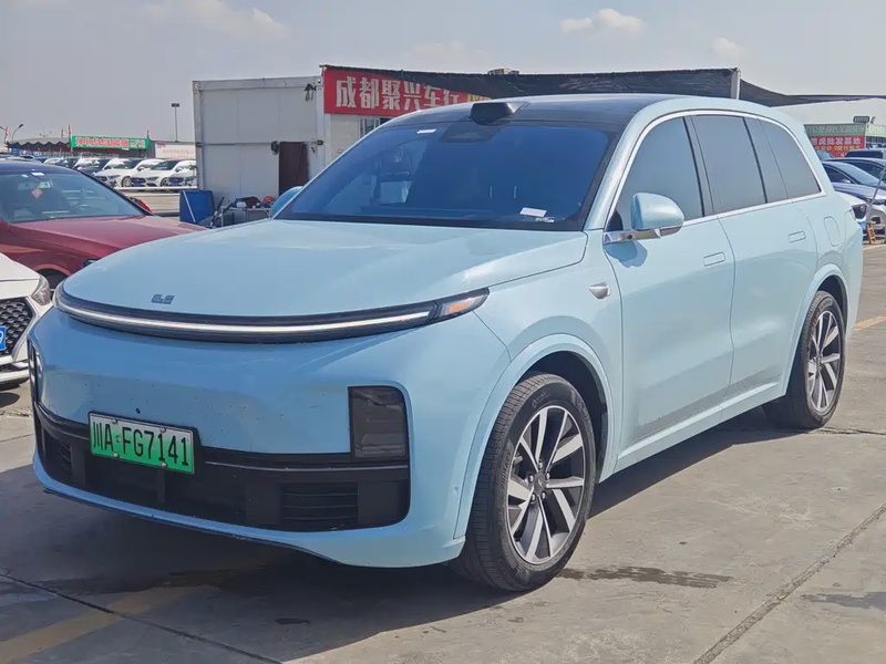 Li Auto L8