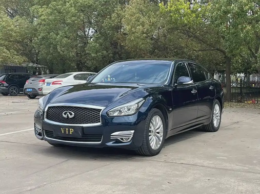 Infiniti Q70 2020