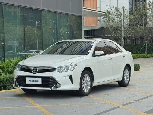 Toyota Camry 2015